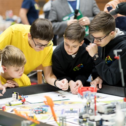 LEGO robotokkal törnek ki a hajdúsági gyerekek
